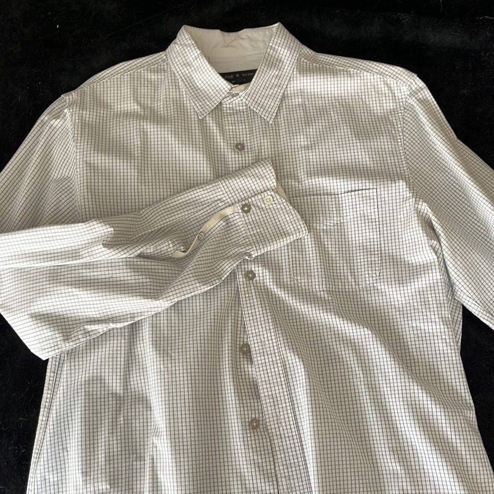 Rag and Bone men’s size XL button down.  Used maybe 3 times